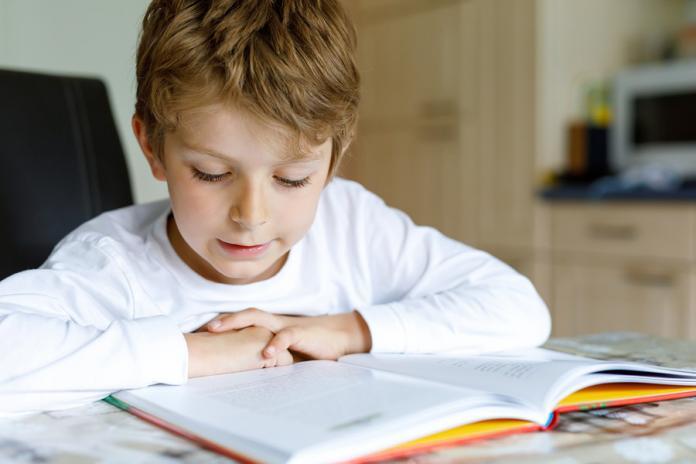 It is important for children to read: Make it enjoyable It is important for children to read: Make it enjoyable