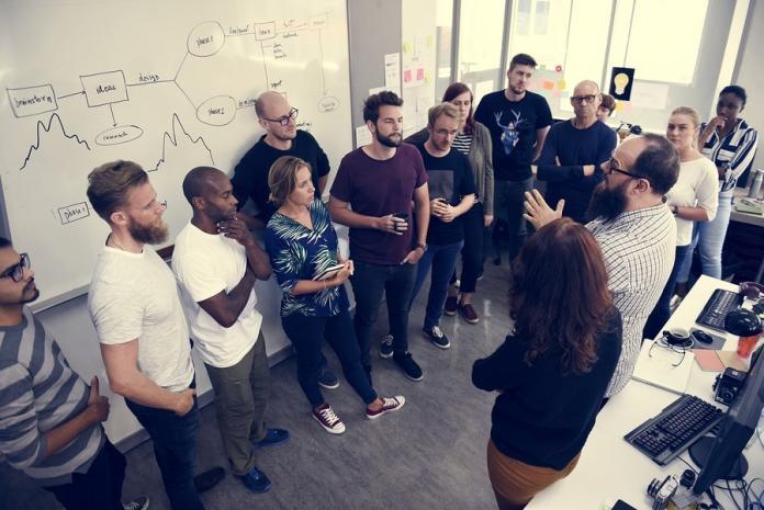 How to develop competencies that enhance individual and organisational performance How to develop competencies that enhance individual and organisational performance
