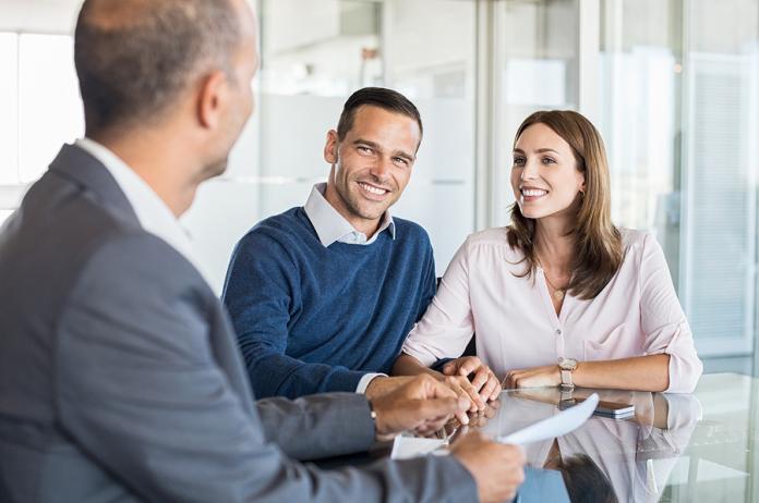 How to choose a mortgage broker for your property finance working in finance industry