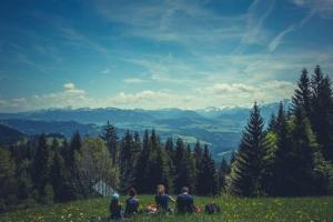 How 'World Schooling' parents are educating their kids while traveling