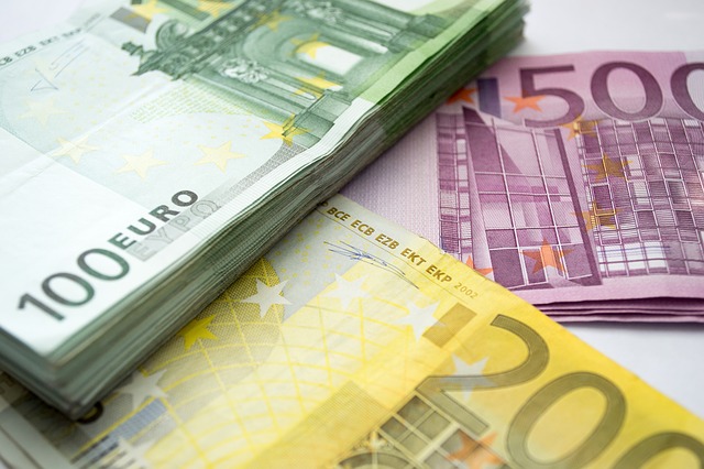 Major factors affecting the direction of EUR USD