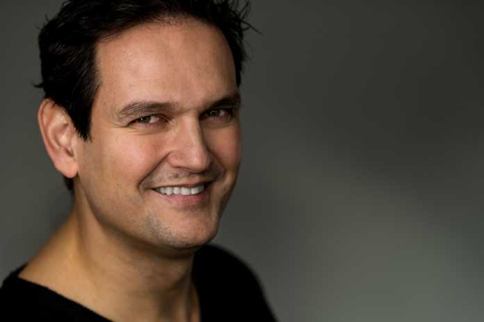 Stefan Segers gives us a snapshot of his wedding photography business Stefan Segers gives us a snapshot of his wedding photography business