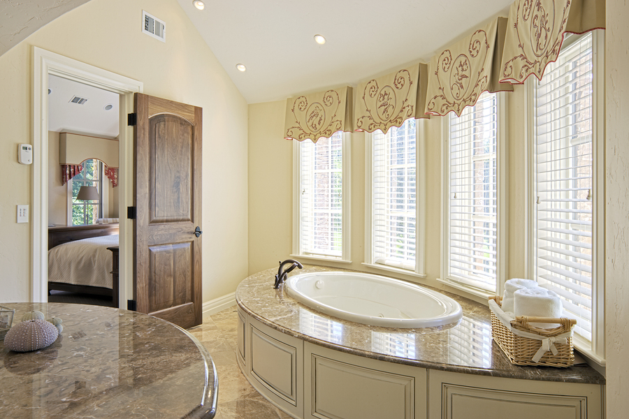 Elegant bathroom and large tub