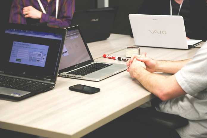Five reasons why you should outsource your web development Five reasons why you should outsource your web development