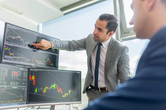 AxiTrader provides a platform for high level currency trading AxiTrader provides a platform for high level currency trading
