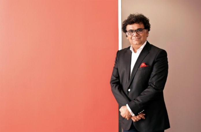 Yatin Patel talks about the importance of excellent customer service Yatin Patel talks about the importance of excellent customer service