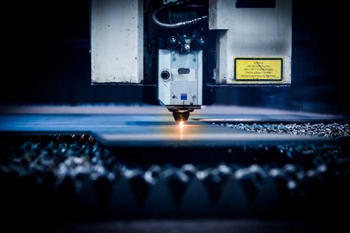 Laser machines: a guide on CO2 and Fiber laser cutters Laser machines: a guide on CO2 and Fiber laser cutters