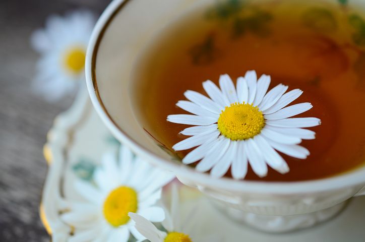 Chamomile tea as a herbal medicine. Source: Pixabay