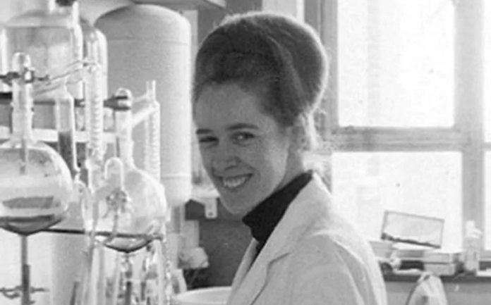 Documents reveal the exclusion of a female IVF pioneer from a memorial plaque Documents reveal the exclusion of a female IVF pioneer from a memorial plaque