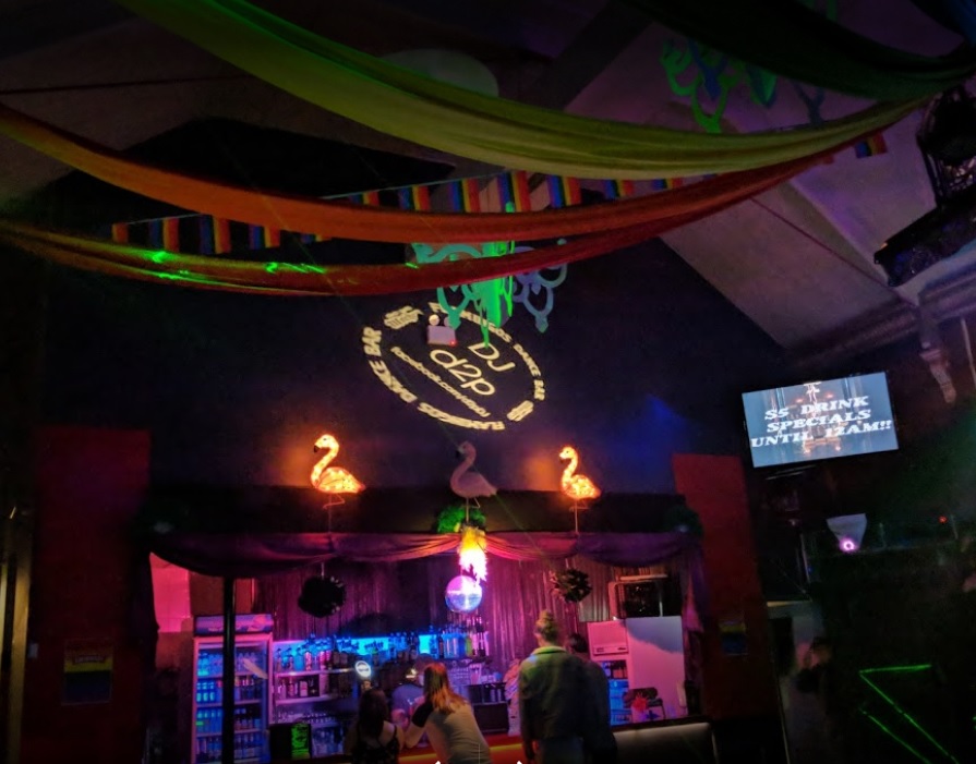 Flamingos Dance Bar