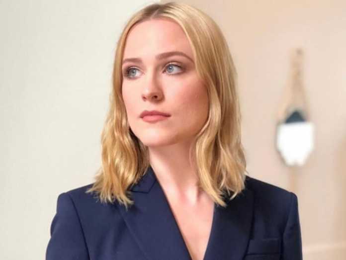 Evan Rachel Wood warns followers about men like Stranger Things’ Jim Hopper Evan Rachel Wood warns followers about men like Stranger Things’ Jim Hopper