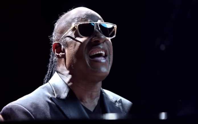 Stevie Wonder will take a break from performing to undergo kidney transplant
