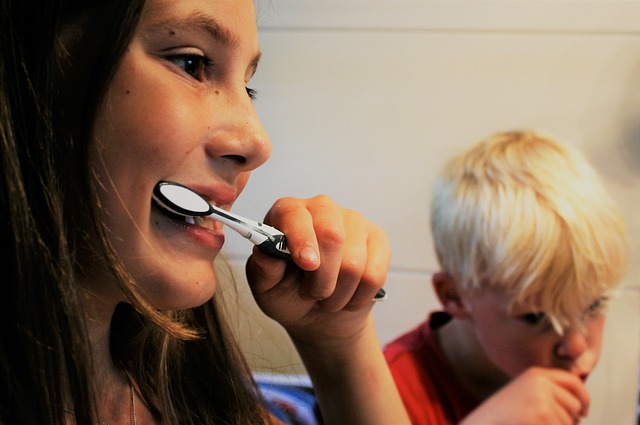 Common tooth brushing mistakes