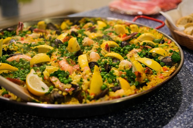How to organise paella catering in Sydney