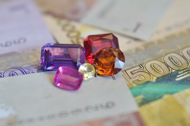 Precious stones A bright business opportunity in Australia and Colombia