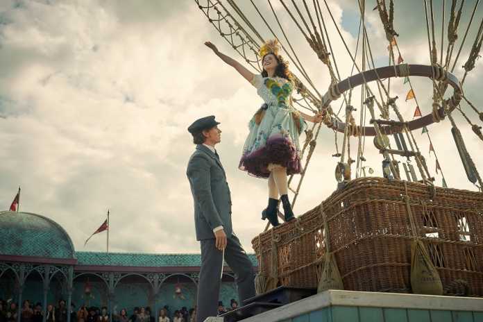 First Look: Aeronauts starring Eddie Redmayne & Felicity Jones Aeronauts Eddie Redmayne & Felicity Jones