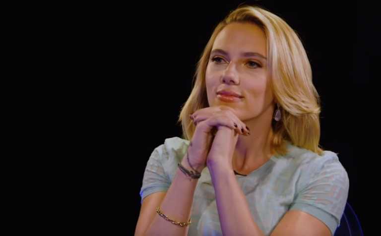 Scarlett Johansson is “pushing” Marvel for an all-female movie