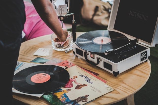 Vinyl record player