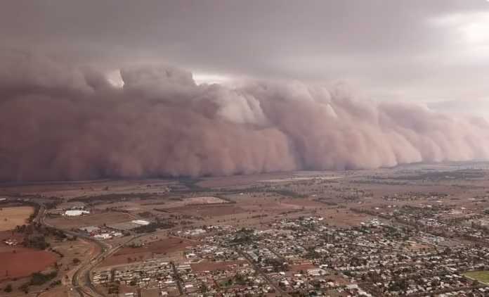 Massive dust storms hit bushfire-battered Australia Massive dust storms hit bushfire-battered Australia