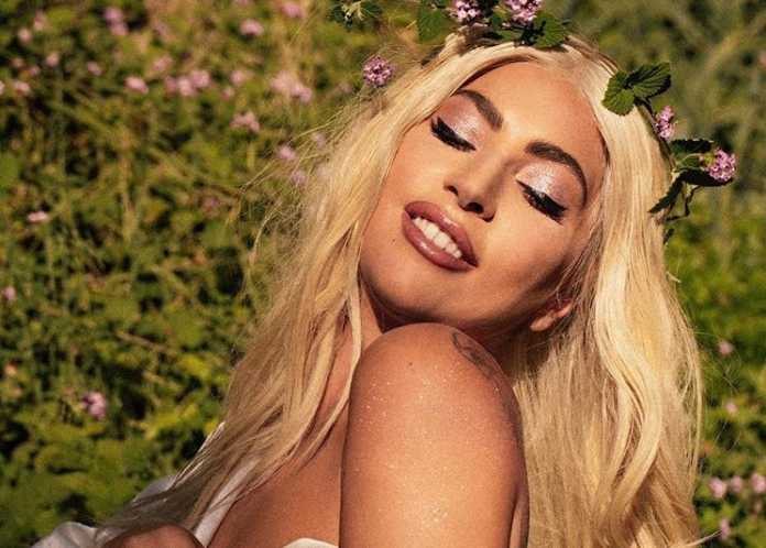 Lady Gaga warned against lip-syncing at yesterday’s Super Bowl halftime show Lady Gaga warned against lip-syncing at yesterday’s Super Bowl halftime show