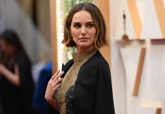 Natalie Portman paid homage to female directors, but reportedly won't hire them