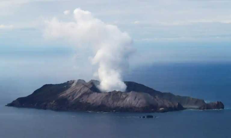 White Island volcano survivors awakes from coma to news of husband and daughter's deaths