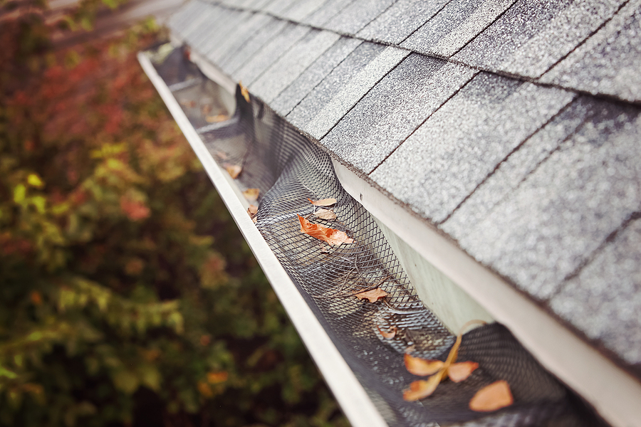 Repairing a damaged gutter