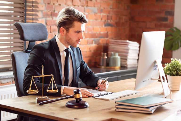 becoming a criminal lawyer