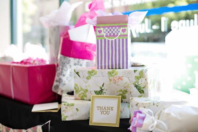 creative wedding favour ideas creative wedding favour ideas