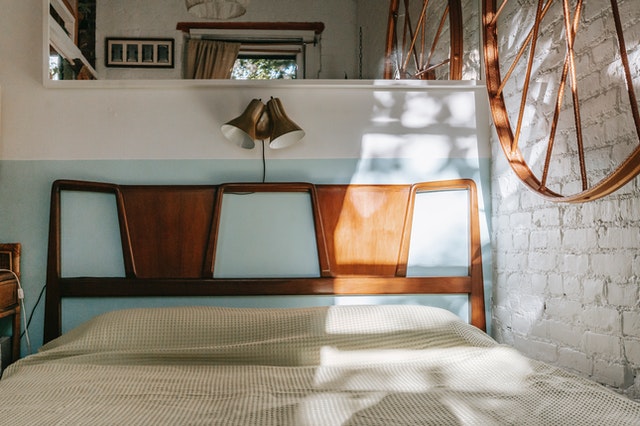 A bedroom that uses interior design for relaxation and to reduce anxiety.