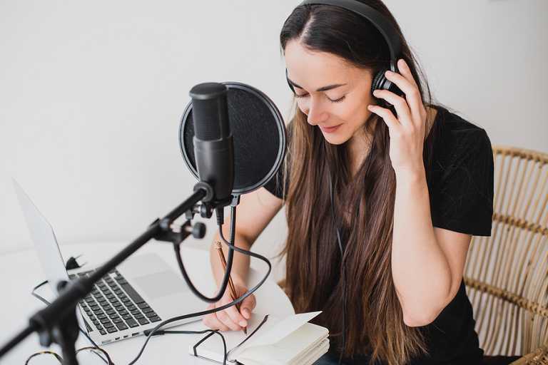 How businesses use podcasts for effective communication