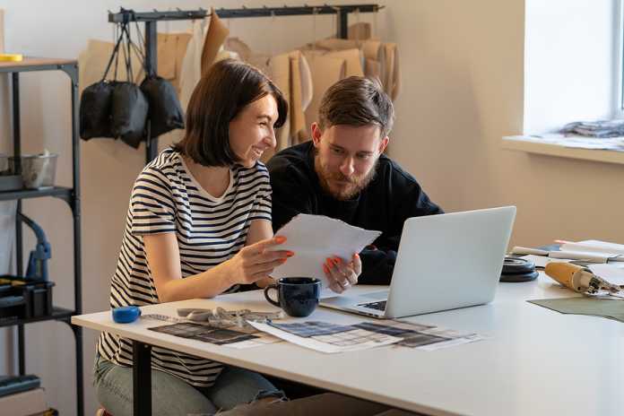 How to create brochures and flyers that sell How to create brochures and flyers that sell
