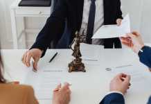 How can you choose the best family lawyer for you