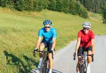 Health benefits and risks of cycling