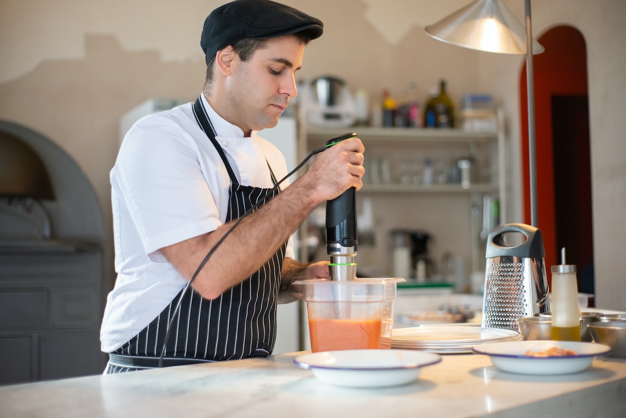 Handheld immersion blender