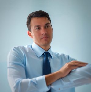 Dr. Leo Nissola