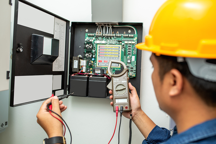 Signs you should call an emergency electrician immediately